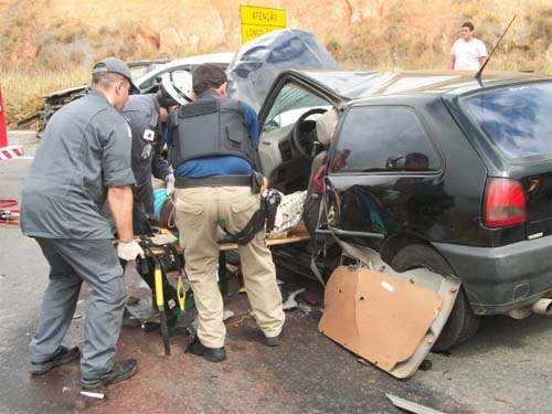 Acidente na BR 116 próximo a Bom Jesus da Cachoeira envolve quatro veículos e deixa seis feridos