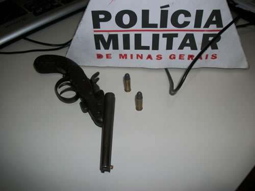 Polícia Militar apreende jovens com arma de fogo no Aeroporto