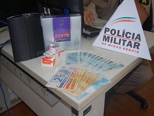 Polícia Militar prende homem que estava passando dinheiro falso no Centro de Muriaé
