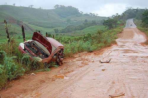 BR 356 no trecho entre Muriaé e Ervália
