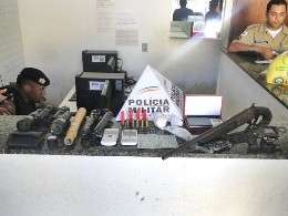 Armas apreendidas no bairro Gaspar