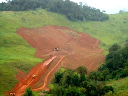 Obras do Aterro Sanitário de Muriaé