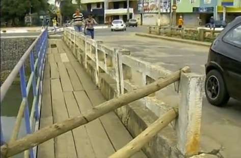 Ponte entre os bairros Dornelas e Napoleão em Muriaé