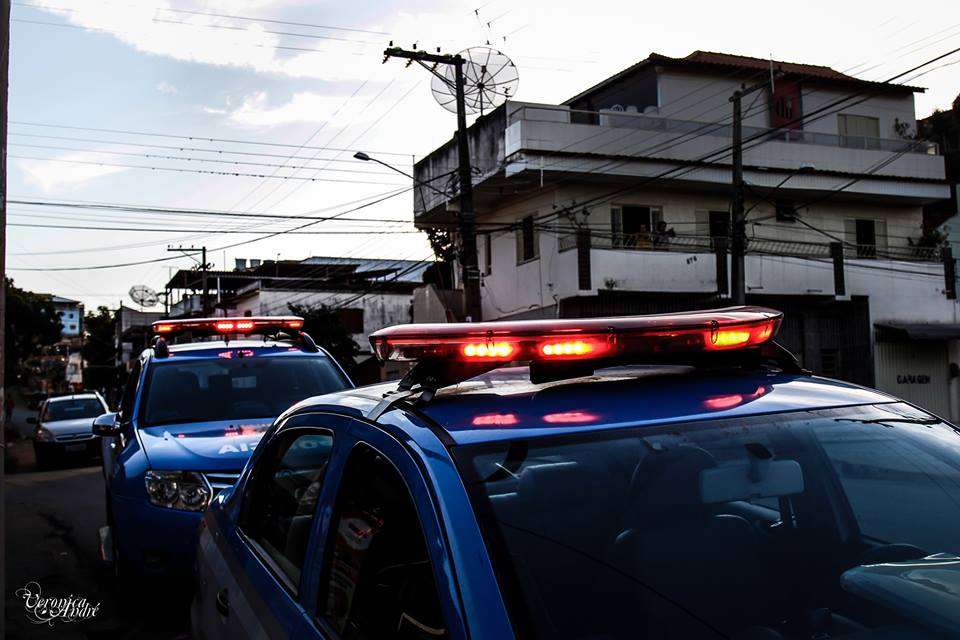 http://www.guiamuriae.com.br/wp-content/uploads/2015/06/Plantao-de-Policia-Foto-PMERJ.jpg