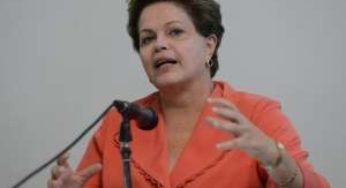 Recursos obtidos com pré-sal serão aplicados na educação, reafirma Dilma
