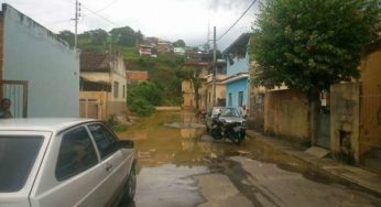 Rio Muriaé transborda e invade ruas de Muriaé