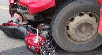 Motociclista morre ao colidir com caminhão na estrada de Vermelho