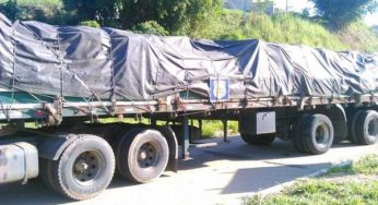 PRF apreende carreta com 20 toneladas de materiais metálicos em Leopoldina