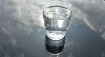 Saiba qual é a quantidade de água recomendada para evitar a desidratação