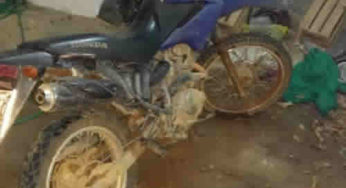 Dupla é detida com moto que havia sido furtada dentro de escola em Muriaé